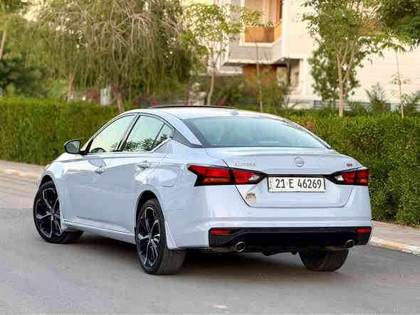 🔥 للبيع — نيسان التيما 2024 SR Plus AWD 🔥
(( حادثها جاملغ واقل من ربع البونيد بدون دواخل ايرباك استيرن فقط سستم شركة )) مرقم (( سليمانية )) 
(( ملاحضة سياره حالوب خفيف مثل ما واضح بالسونار ))
         ((((( سعرها مناسب 177 ورقة ))))
🚗 المواصفات:  (( ماشية 10 الف  فقط  )) زيرو

 • فئة SR Plus الرياضية
 • محرك 2.5 واقتصادي
 • دفع رباعي AWD
 • فتحة سقف
 • رادارات وتحذير نقاط عمياء
 • كبح طوارئ أوتوماتيكي
 • تنبيه مغادرة المسار
 • شاشة كبيرة مع كاميرا خلفية
 • دخول وتشغيل بصمة
 • مقود جلد رياضي مع شفتات
 • تحكم سكان، بلوتوث، USB
 • كشنات جلد رياضي SR
 • أضوية LED أمامي وخلفي
 • رنجات 19” وكالة
---------------------------------------
       ((( العنوان ديالى خانقين)) 
للاستفسار (( *********** )) (( ‭***********‬ )) خناقين
