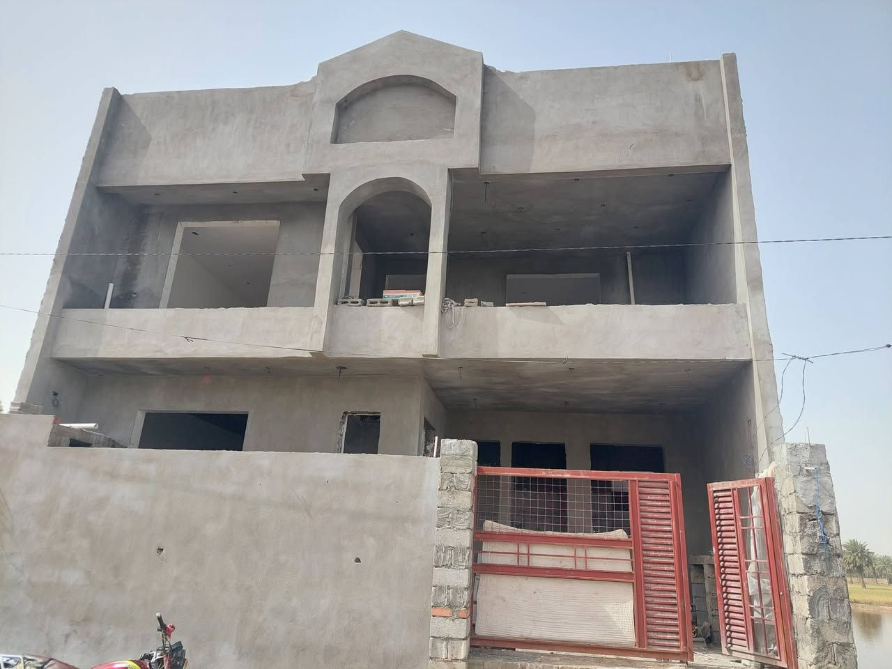🏡✨ حقق حلمك ببناء بيت العمر معنا ✨🏡
تعلن شركة المقاولات العامة وبناء الدور السكنية والمجمعات والمزارع الترفيهية عن تنفيذ جميع الأعمال الإنشائية بأعلى مستويات الجودة والإتقان، وفق أحدث التصاميم الهندسية العصرية وباستخدام أفضل المواد الإنشائية المعتمدة.
✅ بناء الدور السكنية بمختلف المساحات والتصاميم
✅ تنفيذ المجمعات السكنية والاستثمارية
✅ إنشاء المزارع الترفيهية والاستراحات الحديثة
✅ إشراف هندسي ومتابعة دقيقة لكافة مراحل العمل
✅ جودة عالية وأسعار تنافسية تناسب الجميع
✅ الالتزام بالمواعيد والمصداقية أساس عملنا
📌 من الفكرة إلى التسليم... نحن شركاؤكم في بناء المستقبل.
الجودة عنواننا، والثقة أساس نجاحنا، ورضاكم هدفنا الأول.
***********/***********📞 تواصلوا معنا الآن واحصلوا على استشارة وعرض سعر يناسب مشروعكم. 🏗️✨
