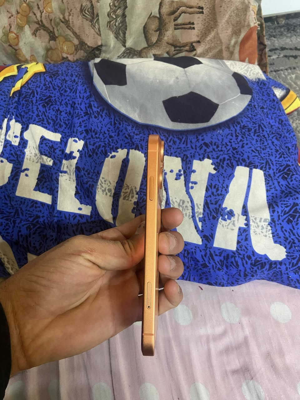 السلام عليكم خواتي ايفون Xrمحور17الجهاز نضيف ممبدل كلشي بي ذاكره ٦٤ فقط محور  شاصي بطاريه الاصليه ممبدله  ٨١ السعر ٢٣٠وبي مجال مكاني بغداد +اراوس شعندك نزل لاستفسار  ***********
