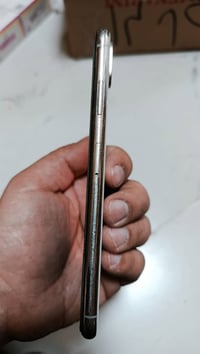 آيفون XS ماكس • ذاكرة ٢٦٥ • ظهر مكسور