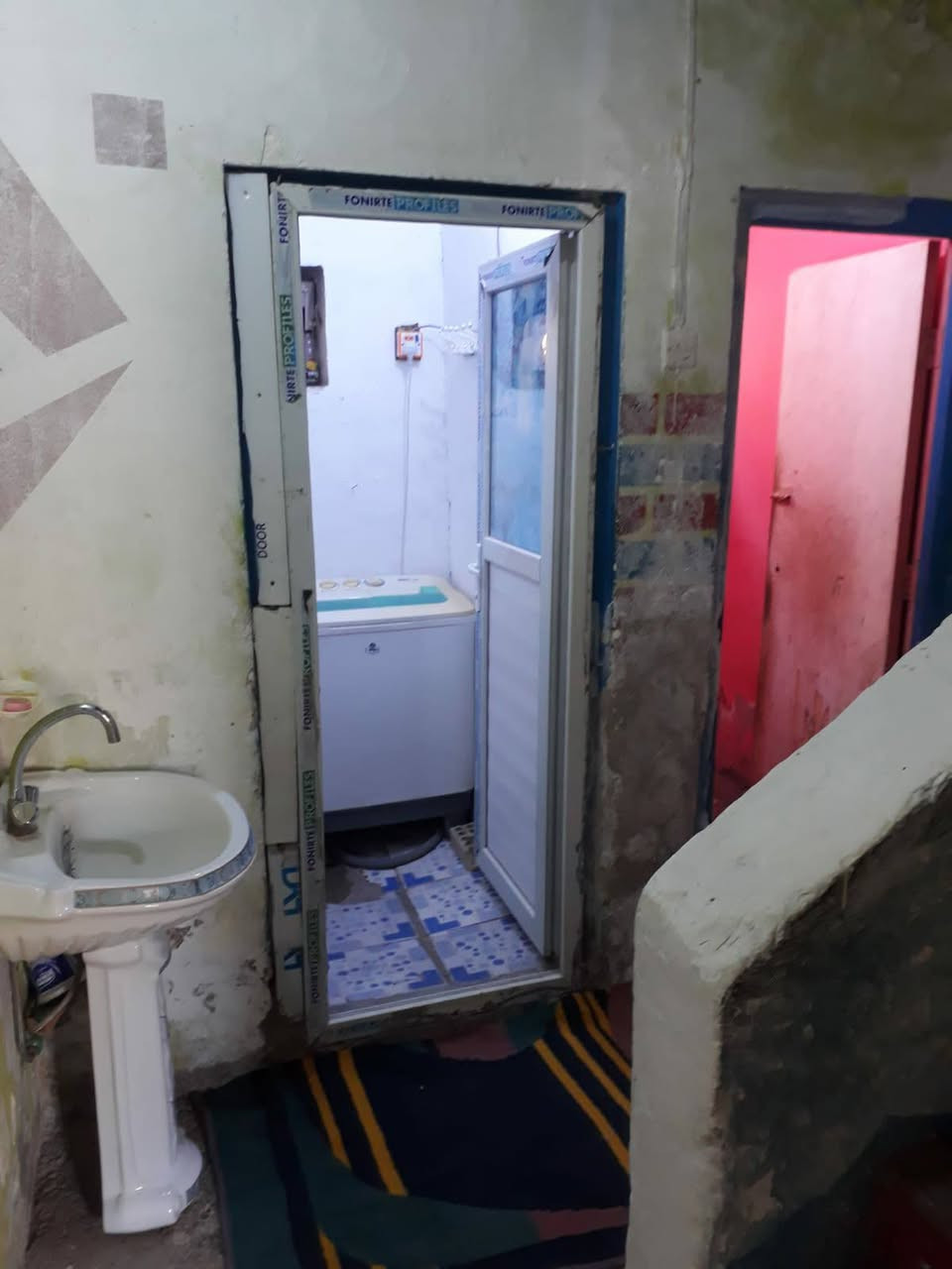 عنوان شارع المعمل دور الباتا قرب البيطره ثاني فرع عن البيطره المساحه 108متر مربع عرض الشارع عشره متر طابو صرف بناء حكومي غرفتين وصاله ومطبخ وصحيات وفوك شقه معزوله درجها للشارع  غرفه وصاله ومطبخ وصحيات


**إذا كنت صاحب هذا الإعلان وتريد حذفه لأي سبب، رجاءا أرسل رسالة إلى الدعم الفني**