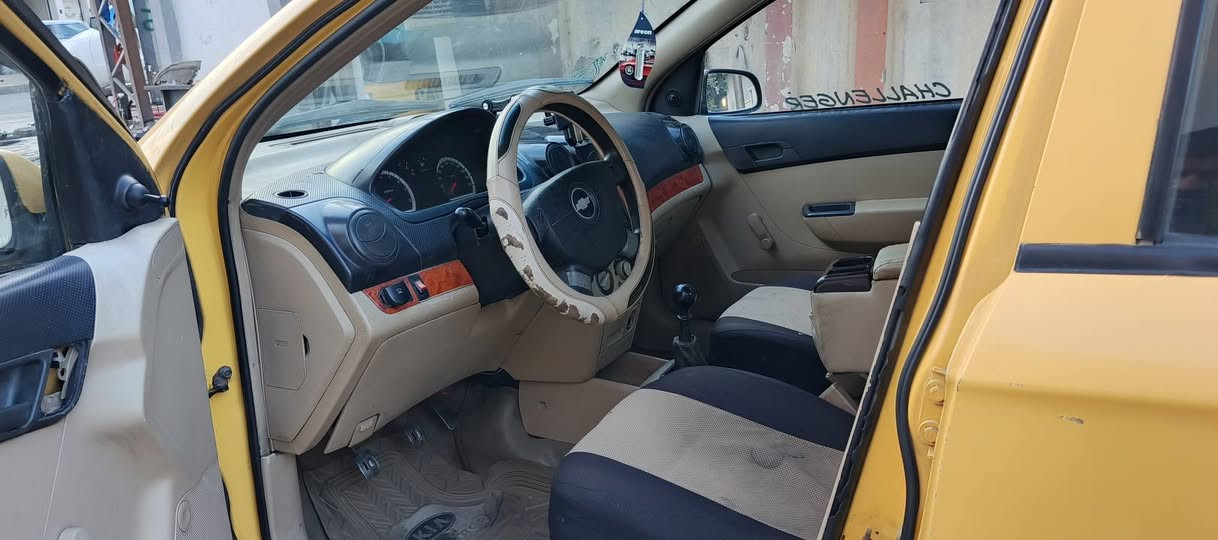 افيو تكسي رقم بغداد محرك استرة داخل لونين الموديل 2009 السعر 50 وبيه مجال لتواصل ***********
