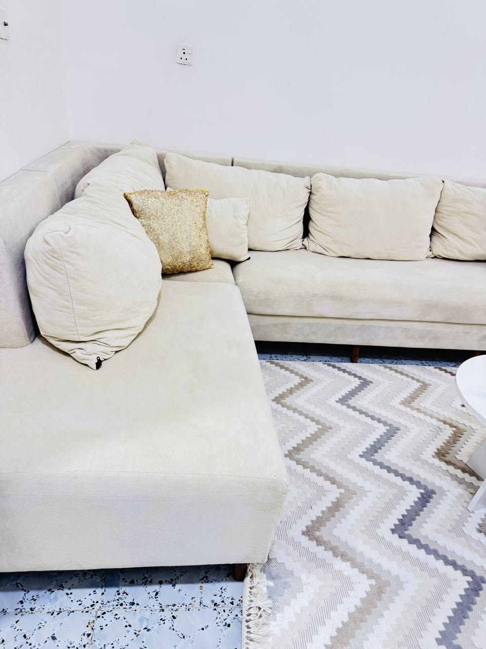 ديوان 5 امتار ثلاث قطع مع كوشات جديد ما بي اي ضرر ب٣٢٥


**إذا كنت صاحب هذا الإعلان وتريد حذفه لأي سبب، رجاءا أرسل رسالة إلى الدعم الفني**