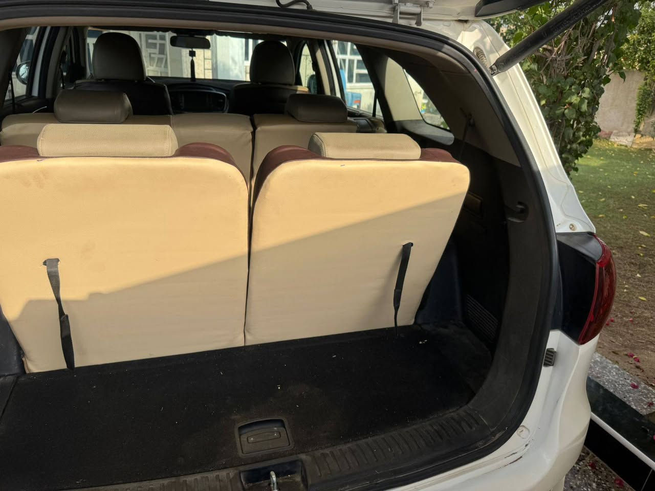 سلام عليكم سورنتو موديل ١٨ نص فول  ٦سلندر رقم بغداد السعر ٢٢٠اخوان اني مكلف بنشر خابر رقم***********
