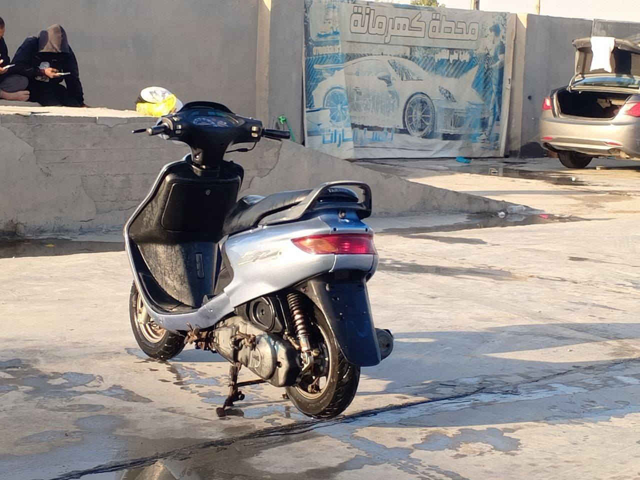 سلام عليكم
دراجة فراشه للبيع 

دراجة رمبه مبيه أي نقص كهربائيات سلف هندر كله كامل  دراجه نضيفه فقط كسر خفيف بل صفاحيه موضح بل صور

مكاني كربلاء طويريج 

سعر 675 وبيه مجال حك جيه 

متواجد ماسنجر 

وهاتف : ***********

مو شراي لا أتعبني 💙
