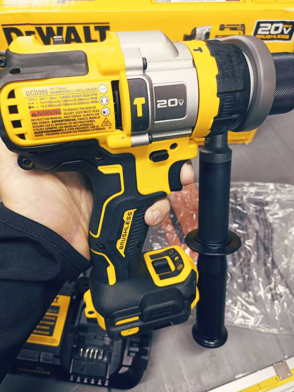 ديولت ٩٩٩
اصلي جديد 
مكسيك 
٢٠٢٥ 
السعر ٢٢٥ الف 
مكاني بغداد حي العدل 
يوجد توصيل 
***********
