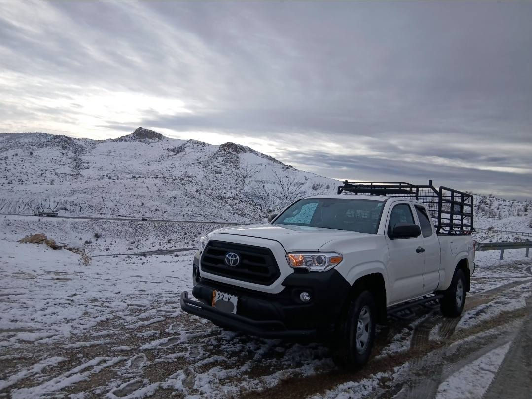 پیکاب تۆیۆتا تاکۆما 2023
• رەنگی سپی
• ٤ پستن 
• تاک اکسل
• تەک نیو بۆدی درێژ
• مەکینە ٢٧٠٠ 
• گێر تۆماتیک 
• ئێرباگ سەلامەتە
• رۆیشتوە٤٢.٠٠٠کم  
• رەقەم تەلەفۆن***********
• نرخ210$
• رەقەم هەولێرە بەناوی خۆمە
پێشی کەپسە نیو دەرگای بۆدی و یەک چاملغی سبوغە 
دۆسە-چەمچە-دەعامی پێش-هۆک لەگەڵدا
