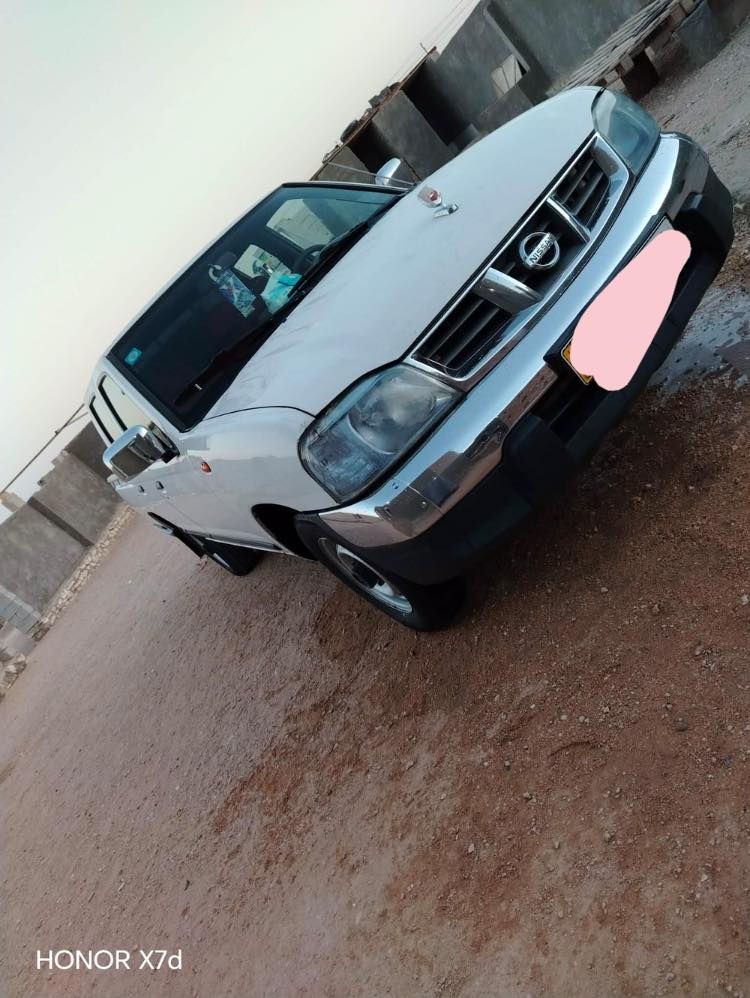 #نيسان  حمل موديل 2014 بيه طكه جاملغ اوباب  الخلفي  الخاص مغلق اتصال ***********
محافظة المثنى
