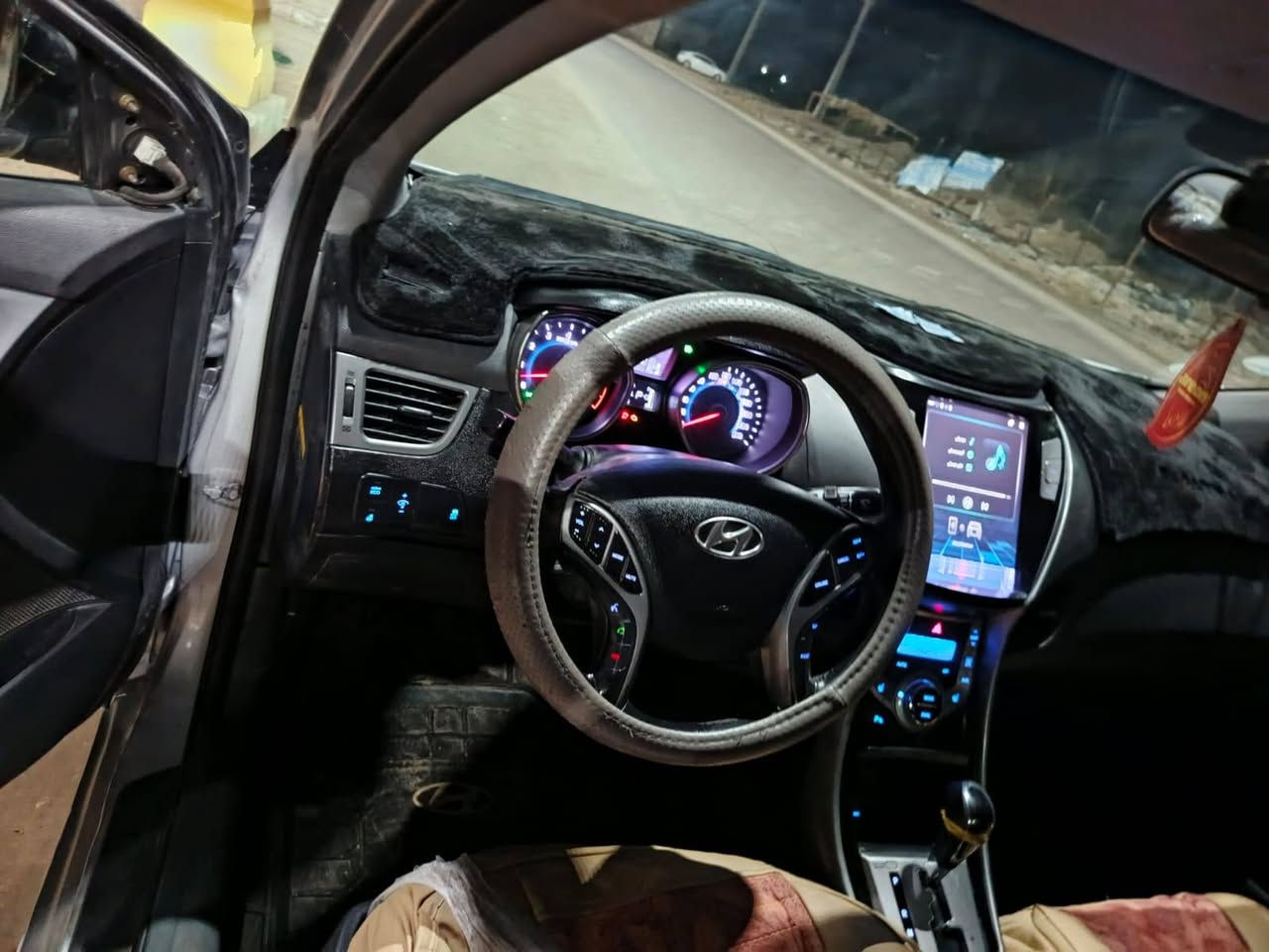 السلام عليكم سياره نتره 2014 فول مواصفات ما عده الفتحه كصه جنطه فقط متومه رقم بغداد سنويه عضم سعر 55 وبيهه مجال مكان ناصريه رقم صاحب سياره
***********
