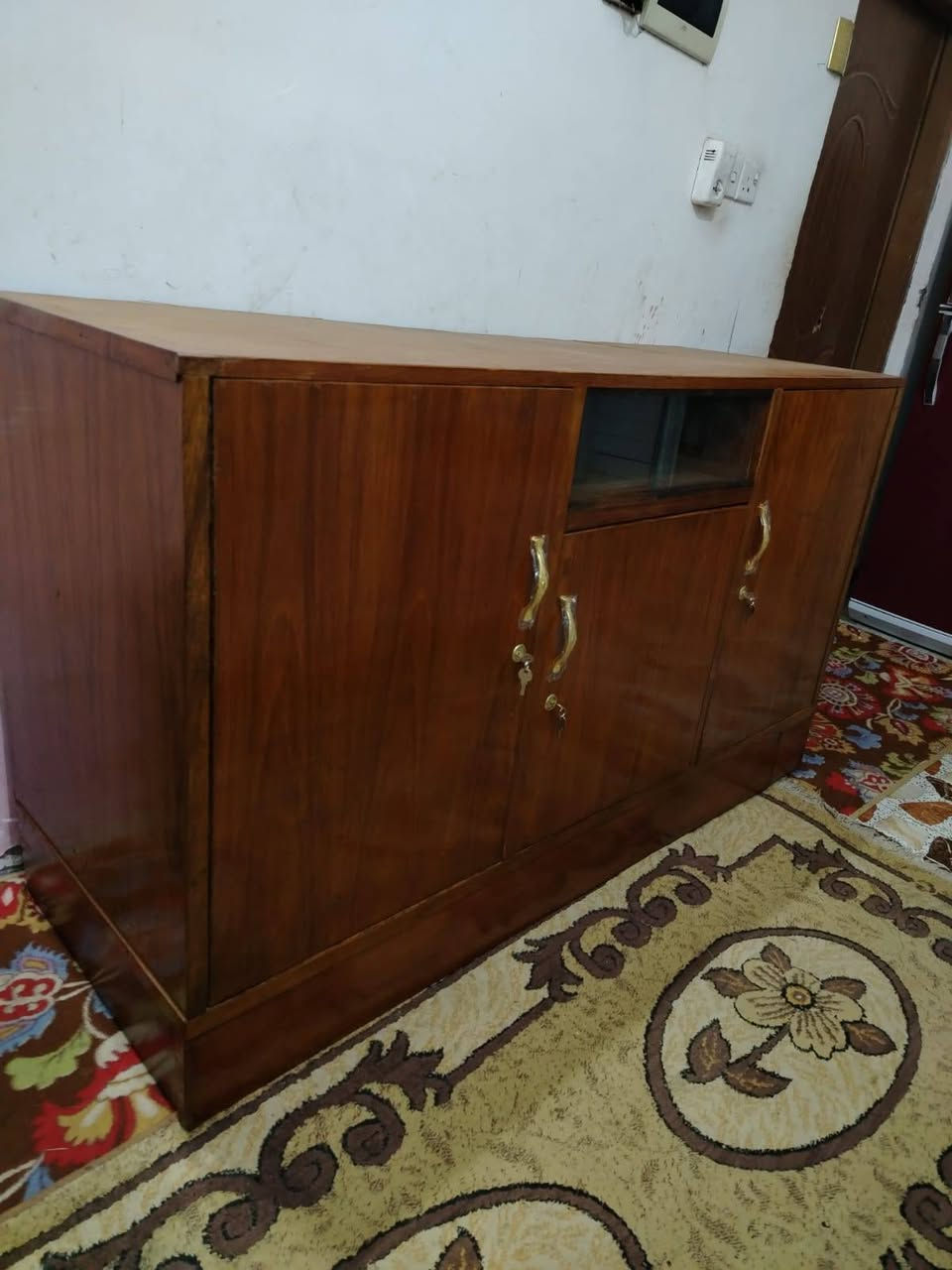 بوفية طول مترين صاج نجارة سعر 95 مكاني مسيب حي العسكري ***********
