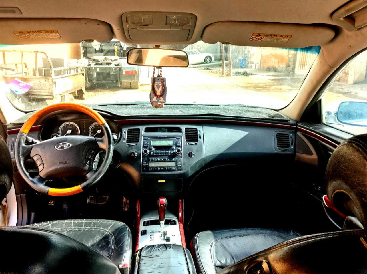 سلام عليكم 
ازيره 2008 خليجي بيه قطعتين جاملغ خلفي وبنيد بس صبغ بدون معجون سياره نضيفه بمعنه الكلمه دواخل جلد اسود صاج كشنات كهرباء مكينه 6/ 2700 رقم بغداد الماني سنويه 2028  مكانه ديالى بعقوبه 
89$.  السعر
***********
