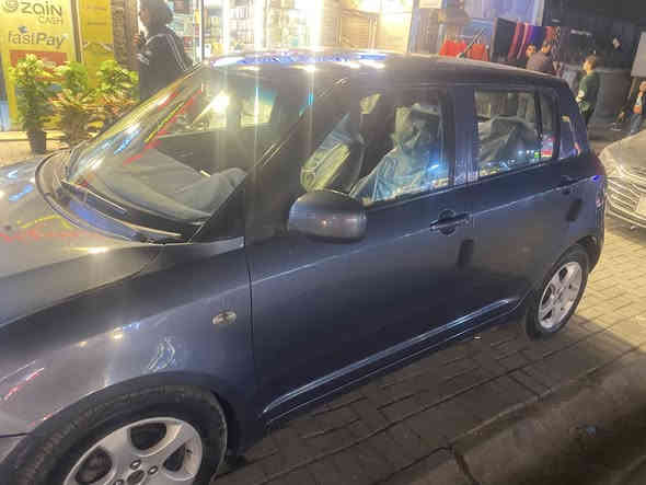 سازوكي سويفت 2006  مكينه ١٦٠٠مصبوغه عام للجماليه كير و مكينه خير من الله حداديه وميزانيه وبلنص السعر ٥٥ وبيها مجال الاستفسار *********** بغداد الدوره ميكانيك
