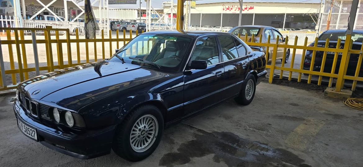 سلام عليكم بي أم 525 محرك فانوس مسكر كير اوتماتيك سياره جاهزه كفاله من لضربه والرسميات صبغ جماليه اثر جرد تخم تاير جديد تبريد رقم بغداد نكليزي تحويل ثاني يوم للستفسار ‭0773 564 6653‬ مكلف بل نشر البصرة, العراق
