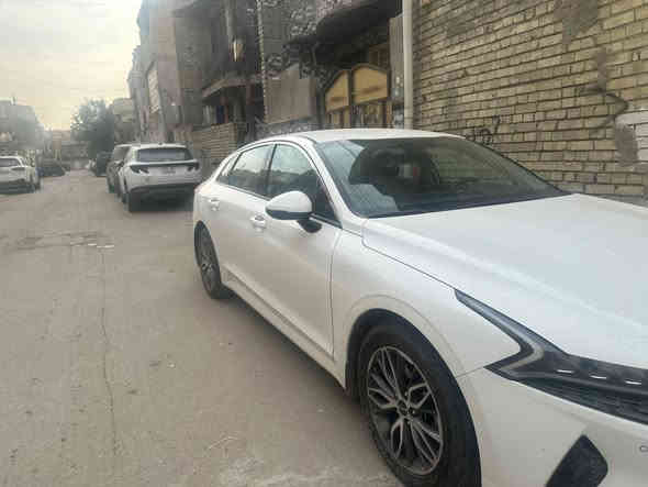 K5
موديل ٢٠٢٣ خليجي
بيها جاملغ خلفي الايمن شبر حار وجاملغ خلفي الايسر بارد وشخط بالبنيد والجامة الامامية بيها فطر
رقم اربيل
ماشية / ٥٧
المواصفات / حساس امام خلفي / كامراه دوراة / مقاعد جلد / مقعد السايق كهرباء / شاشة دجتل 
وبيها بعد مواصفات
السعر 18,900$
العنوان / بغداد البلديات
***********
