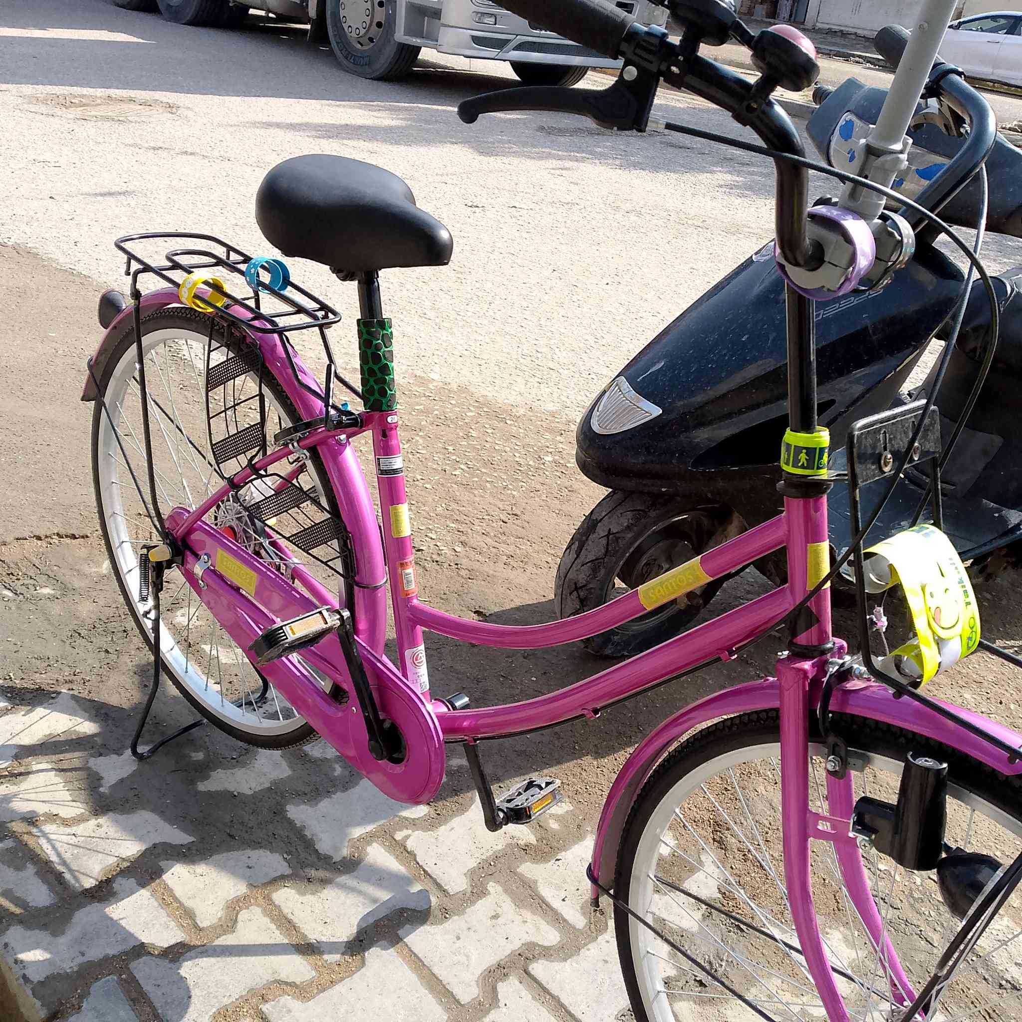 السلام عليكم بايسكل للبيع فقط سانتوس موديل22 نزلته قبل كم يوم من كرار ابو النقش مستعجل علئ بيعته المكان النجف حي الميلاد السعر خاص *********** متواجد واتساب.
