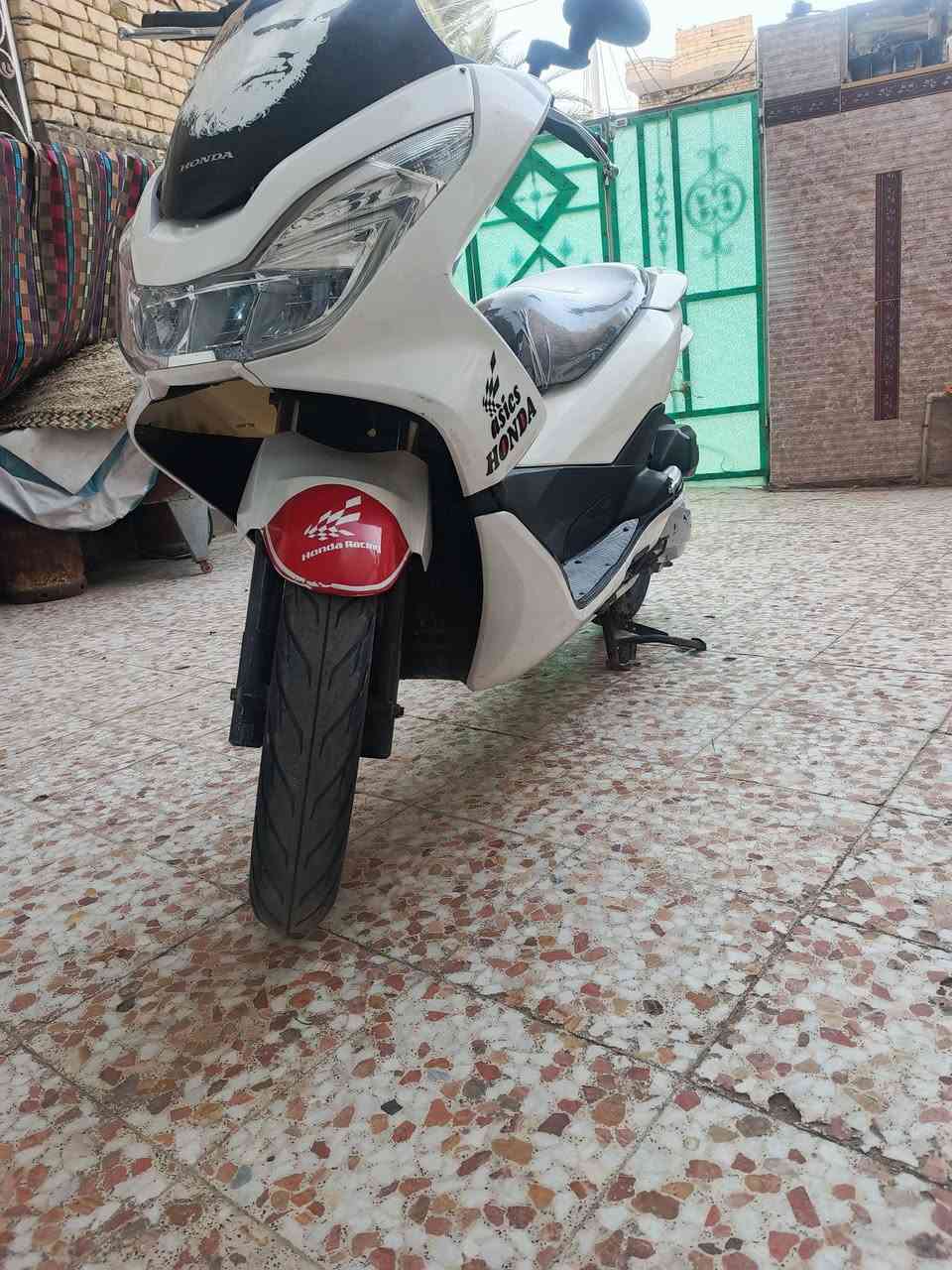 للبيع دراجه PCX الجيل الثاني ياباني اصلي jf بلادي حساسات ستان كهربائي نظام ايكو A حساس ازدحام إطفاء ذاتي مابيه اي نقص كلشي شغال السعر مليون و600 الف وبيه مجال للشراي مكاني المجر ***********
