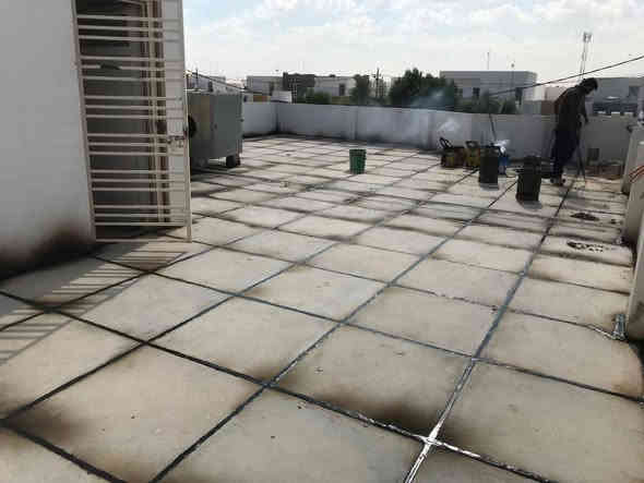 يتوفر بيت للبيع في مجمع سات السكني في ٧كيلو مساحته ٢٤٠مترطابوتحويل مباشر البيع بمقدمه ٨٠مليون والباقي اقساط شهريه تواصل ***********
