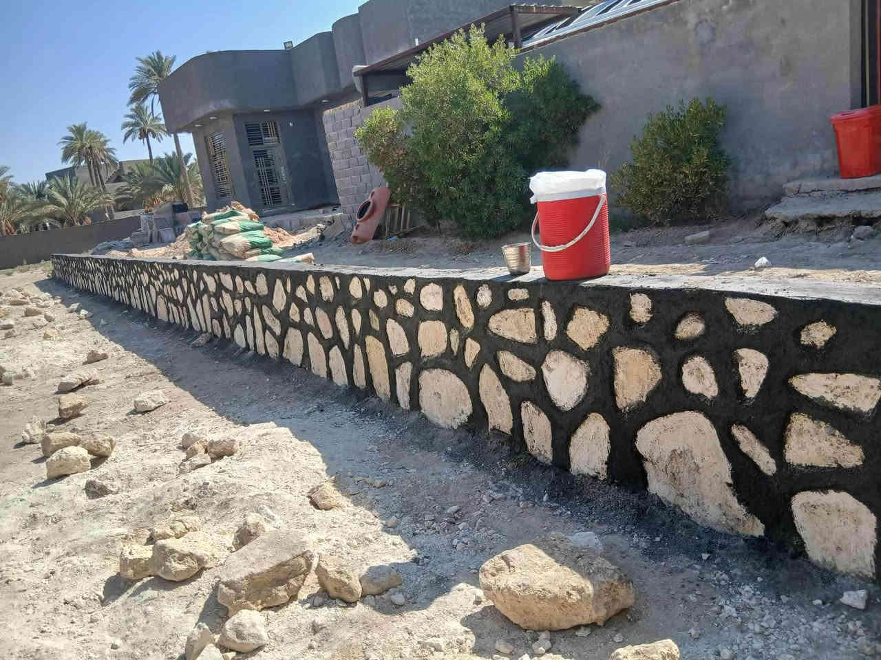 لبناء الحجر كرسته وعمل لكافه المنازل ولاسيجه والاساسات وتطبيك بحيرات ممرات للاتصال ***********
***********ابوحمزه حلة, بابل
