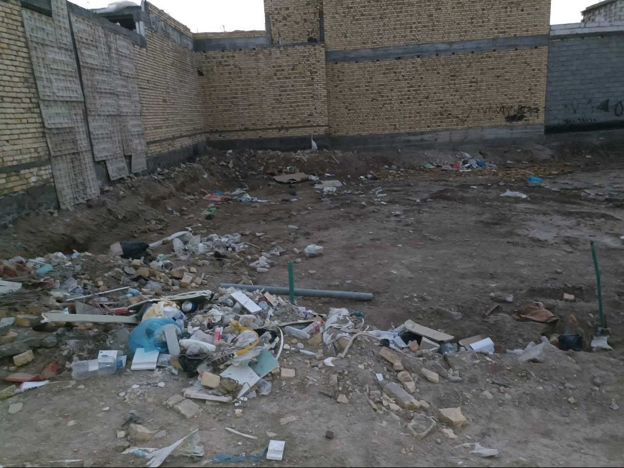 قطعة ارض طابو اسهم للبيع في حي المختار قرب الطاقة الحرارية قرب بوابة المنصوريه القوس السابق
مساحة القطعه ١٣٥م٢
نوع القطعه طابو اسهم 
القطعه قريبه جداً على طريق المشاية 

ملاحظة ممكن بيع القطعه بمبلغ على شكل ٣ دفعات 

للتواصل الاتصال على رقم صاحب القطعه ***********
