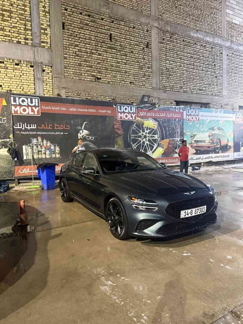 سلام عليكم
جنسس G70 Prestige موديل 2023، للبيع 
⚙️محرك 2.0 تيربو مع ناقل حركة أوتوماتيك 8 سرعات
⚪️حادث السياره 
تقرير غرق السيارة ما مفتوح بيه لا برغي ولا زنجار ولا رطوبه ولا كارتات كلشي بشرط مكينه وكير وكهربائيات 
⚪️مواصفات السياره 
✔️سقف بانوراما  
✔️مقاعد جلد مع تبريد، 
✔️حساسات أمامية وخلفية
✔️، كاميرا خلفية، 
✔️نظام تنبيه الخروج عن المسار، 
✔️نظام تنبيه التصادم الأمامي، 
✔️تشغيل بصمة، 
✔️خمسة أنظمة قيادة تشمل Eco وSport وSport+ وغيرها. 
السيارة بحالة ممتازة ومواصفات جميلة تجمع بين الفخامة والأداء الرياضي.
 💵 السعر (218) وبيه مجال
📍مكان السيارة بصرة ( المطيحة )
للأستفسار ***********
