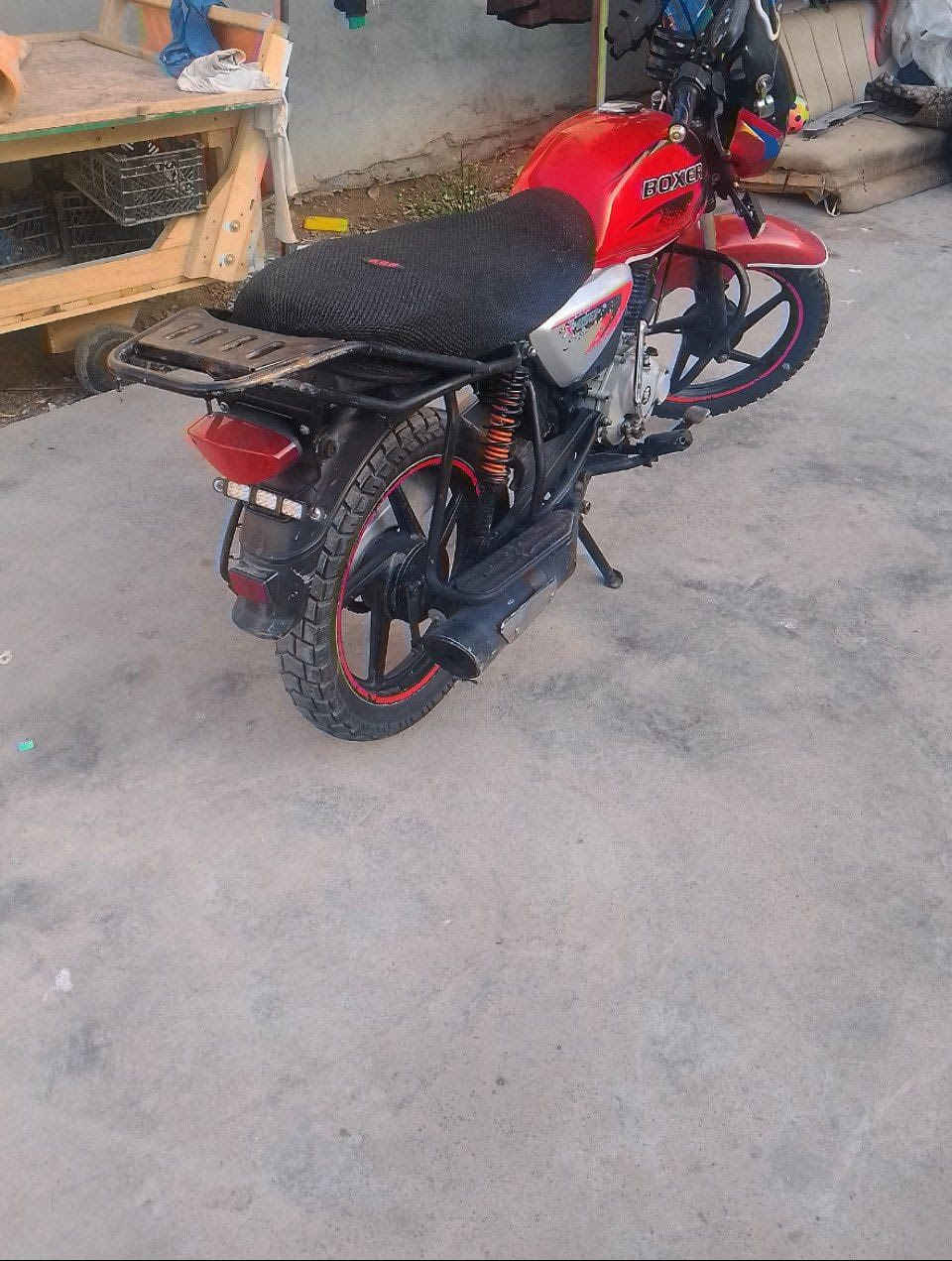 سلام عليكم دراجه بوكسر كلاسك للبيع من هسه اقره لمنشور قبل لتخابرني. لدراجه مفشوكه وستوها بدت تبخر لدراجه مكاتبه فقط  دراجه نضيفه وتخبل المهم ابيع كوم حديد. لياخذها يرتبها ويطلع ع باب الله ماكفل محرك نكره سلف مكاني حي الجهاد يم الالعاب  سعرها 650 وبيها مجال


**إذا كنت صاحب هذا الإعلان وتريد حذفه لأي سبب، رجاءا أرسل رسالة إلى الدعم الفني**