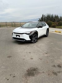 تويوتا bZ4X • ٢٠٢٣ • كهربا