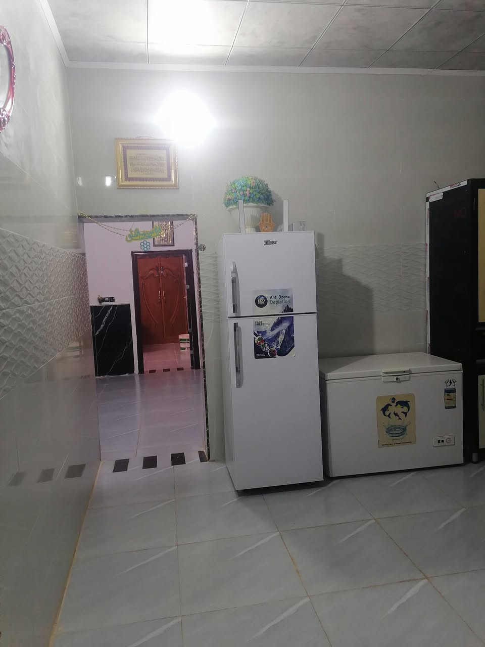 سلام عليكم بيت البيع جهه لامام الحمزه عليه السلام
بيت جديد بنيان نضيف ٢٠٠ متر تبليط ماي كهرباء خير من الله كلشي جاهز بيه الحي البيت بيه غرفه النوم وصاله كبيره واستقبال والمطبخ بيه غرفتين فوك ماكملت قيد الإنشاء بناه طابوق سند ٢٥ زراعي استفسار أكثر ***********
