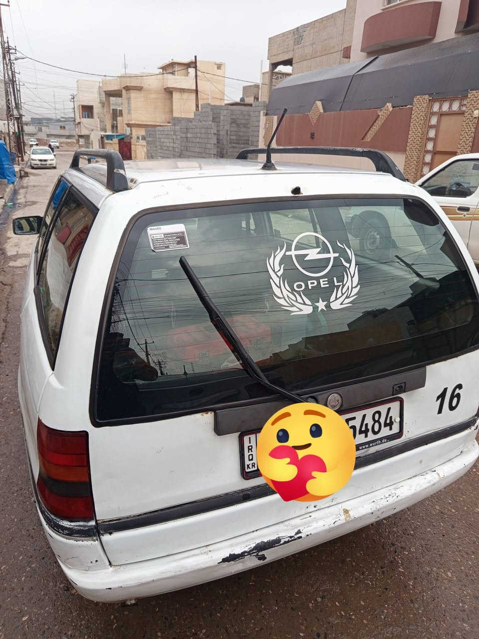 السلام عليكم اوبل استرا استيشن للبيع موديل 1993 حجم 1.8
محرك وكير شرط 
تحويل شرط 
للاستفسار *********** 
مكان موصل حي السماح 
السياره كما موضح في الصوره  
بس الشراي خلي يخبر رجا رجا 
والسعر على الخاص
