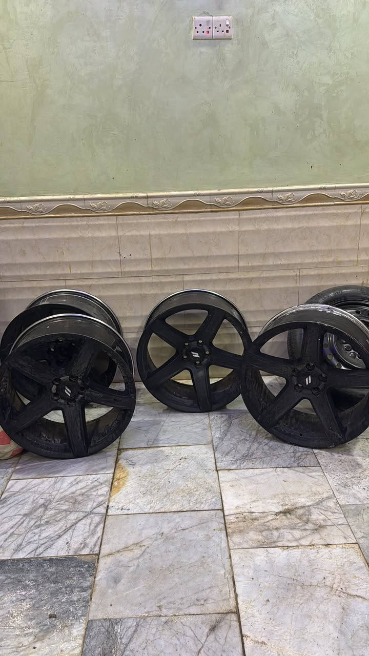 مكاني ناصريه مركز ** الويل بيهن وصاخة مو مزلغات شرط زلغ مابيهن

‭0787 453 4816‬
