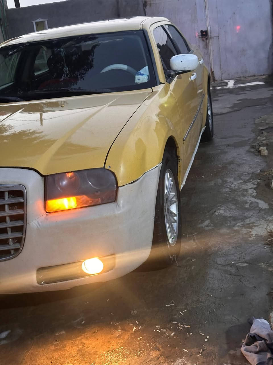 السلام عليكم 
اوبامه ٢٠٠٨ اصل بأسمي مصفره هيئه وغرامه جاهزه
العنوان ذي قار الشطره 
السعر ٩٥ وبيها مجال 
للإستفسار ***********
