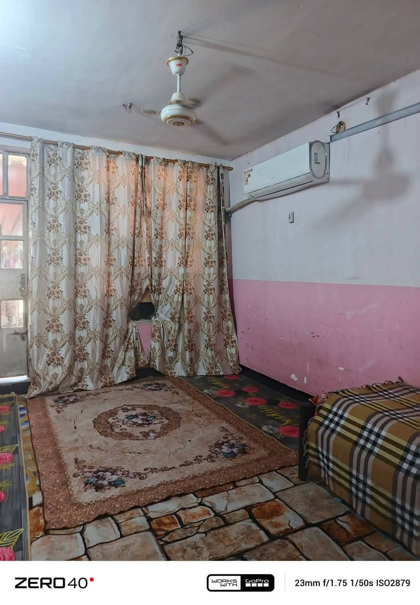 السلام عليكم بيت البيع ميه متر بل حسينيه مال راجديه قاطين خدمات كامله لبيت بسمي سعر ٥٠ شراي يتصل ***********
