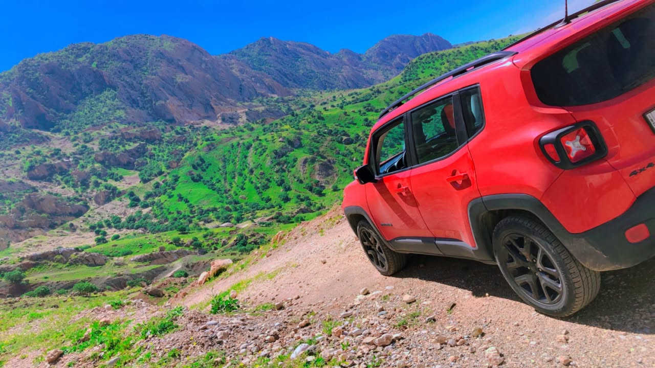 مواصفات
جيب رينيجيد موديل2017
لون أحمر مميز🚗

المكينة2400 اقتصادي وقوي
قير أوتو — دفع رباعي 4×4 (فور ويل)
المواصفات:
Black Top
الحالة: السيارة نظيفة جداً ومال جناي وما متعوبه
حادثة  جاملغ  الأمامي والبنيد،  
سيارة اقتصادية وعملية جداً 
رقم اربيل بأسمي تريد وكاله او تحويل 
سنويه مجدد لحد 2029شهر 6

💰 السعر:125$
📍 الموقع:ديالى خانقين 
📞 ***********
