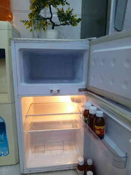 ثلاجات اثنين للبيع كلش نظيفات جدد بعدهن اي تصليح ما داخلات للاستفسار *********** واتساب اتصال مكاني القرنه
