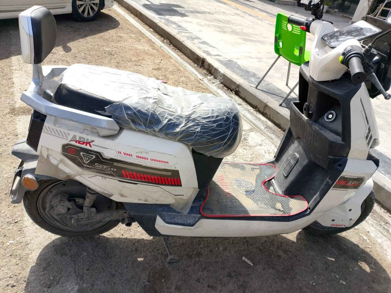 ماطور ABK
جديد بترابة سعرة بالسوق اشتريته ب  ١ مليون و ١٥٠

بعده بترابة مستخدم ٤ شهور

سريع بطاريات ٦ مسطرة

٦٠ كيلو يمشي كل شحنه

سرعة تحكم

لايتات زينون عالي ناصي

تشغيل بصمة وان اف سي

اي بي اس

يتحمل ٢٠٠ كيلو وأكثر

صندوق عميق

حاملة أغراض

يو اس بي شحن

تايرات كبار

ملف ٢٠

٣٢ امبير

نظيف استخدام قليل

*********** للاستفسار تواصلوا
