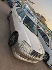 ملكه ٢٠٠٣ • ماشيه ١٠٠ الف • فتحة كرستال
