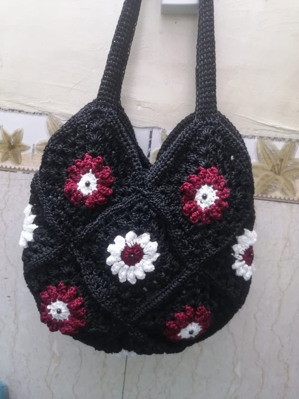 السلام عليكم 
هذه مجموعه من أعمالي متاحه للتنفيذ بألوان اخرى حسب الطلب..التواصل معي على الخاص


**إذا كنت صاحب هذا الإعلان وتريد حذفه لأي سبب، رجاءا أرسل رسالة إلى الدعم الفني**