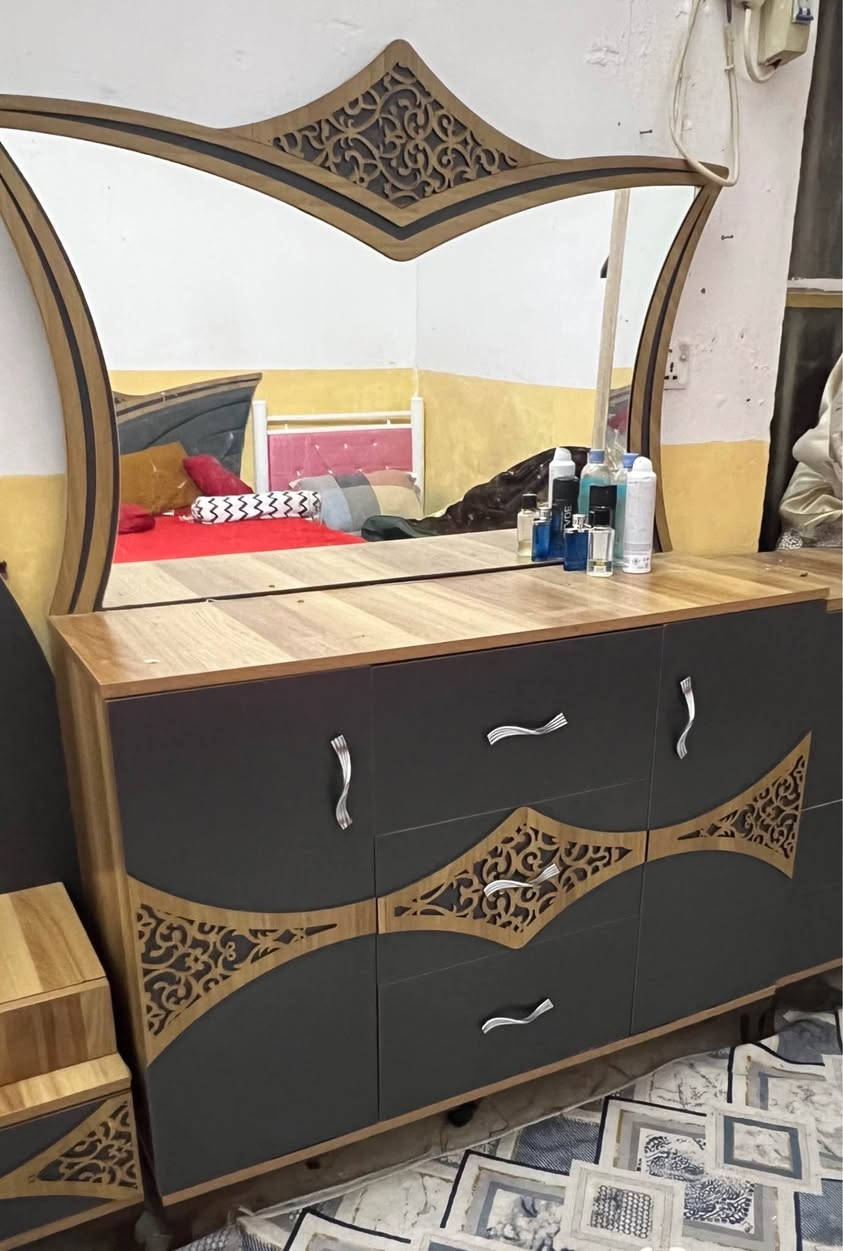 غرفه تركي مستعجلين ع بيعتها بسبب لنقل لدار ازغر 6 قطع كنتور مترين وميز مرايه ومجرات وحربايه وكومديات اثنين  الجربايه بيها تخوت اثنين مشتريهن من حي عده ام لنفر 
400 وبيها مجال  نجف حي الوفاء النجف, العراق


**إذا كنت صاحب هذا الإعلان وتريد حذفه لأي سبب، رجاءا أرسل رسالة إلى الدعم الفني**