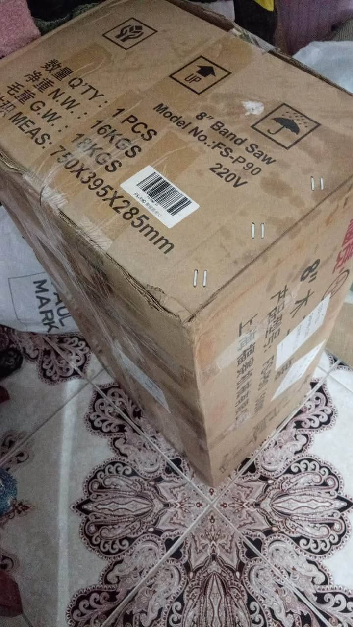 منشار شريطي ماطور برشلز مو فحمات اصلي حجم وسط وليس صغير 
كامل جديد ***********
