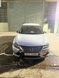 نيسان سنترا ٢٠١٥ حادثها حوض ومسحوب بدون كص وحار بدون صبغ بيها بارد وبي...