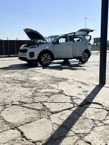 السلام عليكم
سبورتج للبيع فقط2019
رقم بغداد باسمي 
مري شفط 
حساس امامي خلفي 
تبريد قطعتين 
زرلاك لايت 
لد نهاري 
سايد بريك رجل 
مانع نزلاق 
نظام نزول منحدرات 
سياره كير مكينه شركه 
مكفوله من صبغ ولفتح فقط بارد مكان لماشر بلابيض 
سعر 190 وبيه مجال بسيط 
مكانهة بغداد حسينيه راشديه ‭0787 455 6755‬
