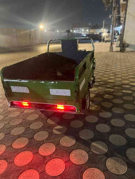 السلام عليكم ستوته موديل 23 اوراق اصوليه تخم تاير محرك جديد والباقي واضح مثل مابل  صوره موبايل ***********  *********** بغداد كم ساره
