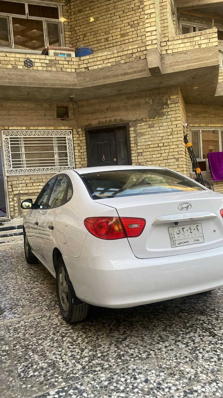 هندي النترا. موديل 2011 خليجي  محرك 1600 لون ابيض رقم بغداد مكاني. بالمنصور الي يحب يتصل ***********
