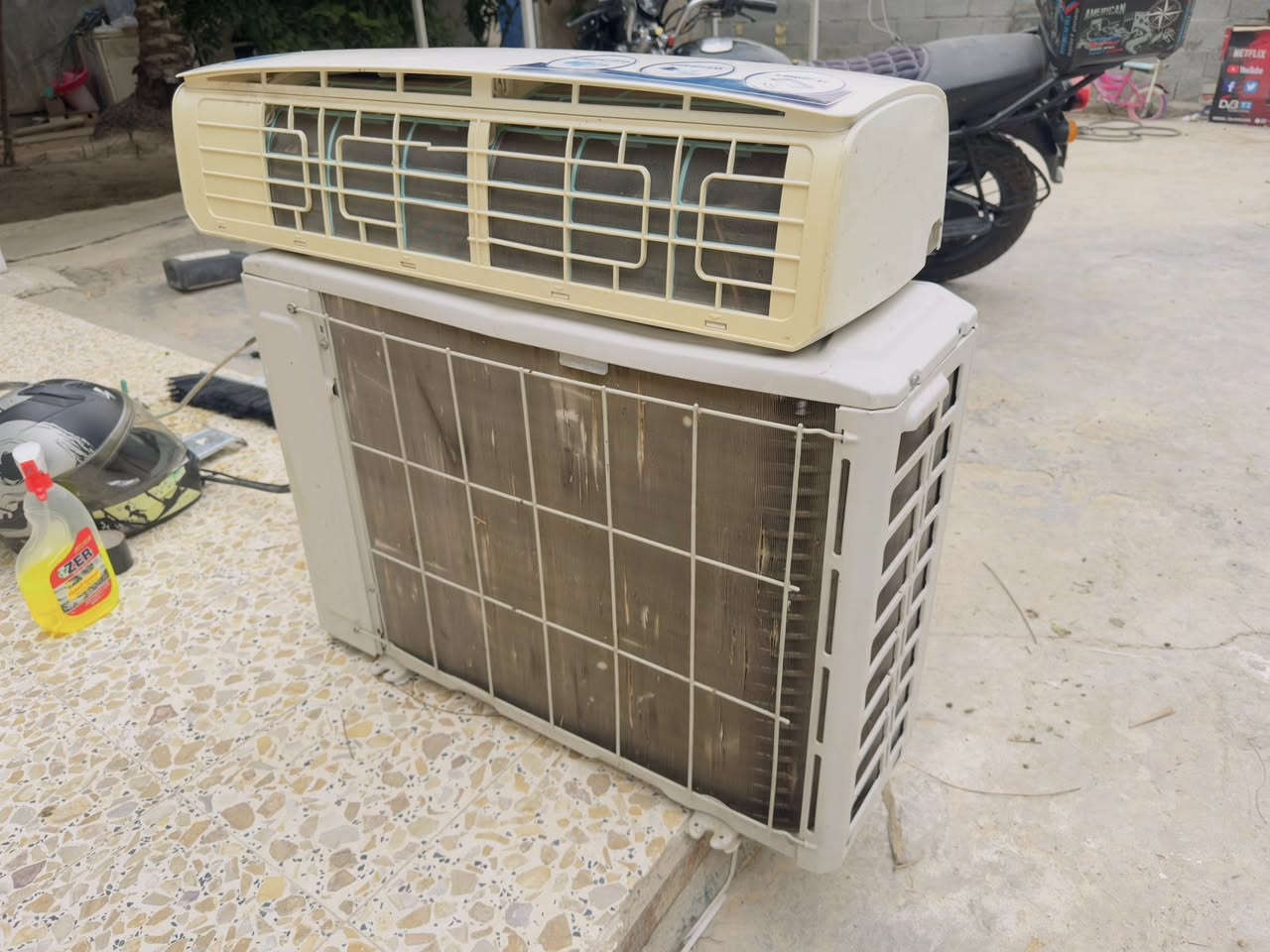 سبلت واحد طن شركة ميديا شغال مابي شي سعره 250وبي مجال مكاني الراشدية خلف بوابة بغداد 
***********
