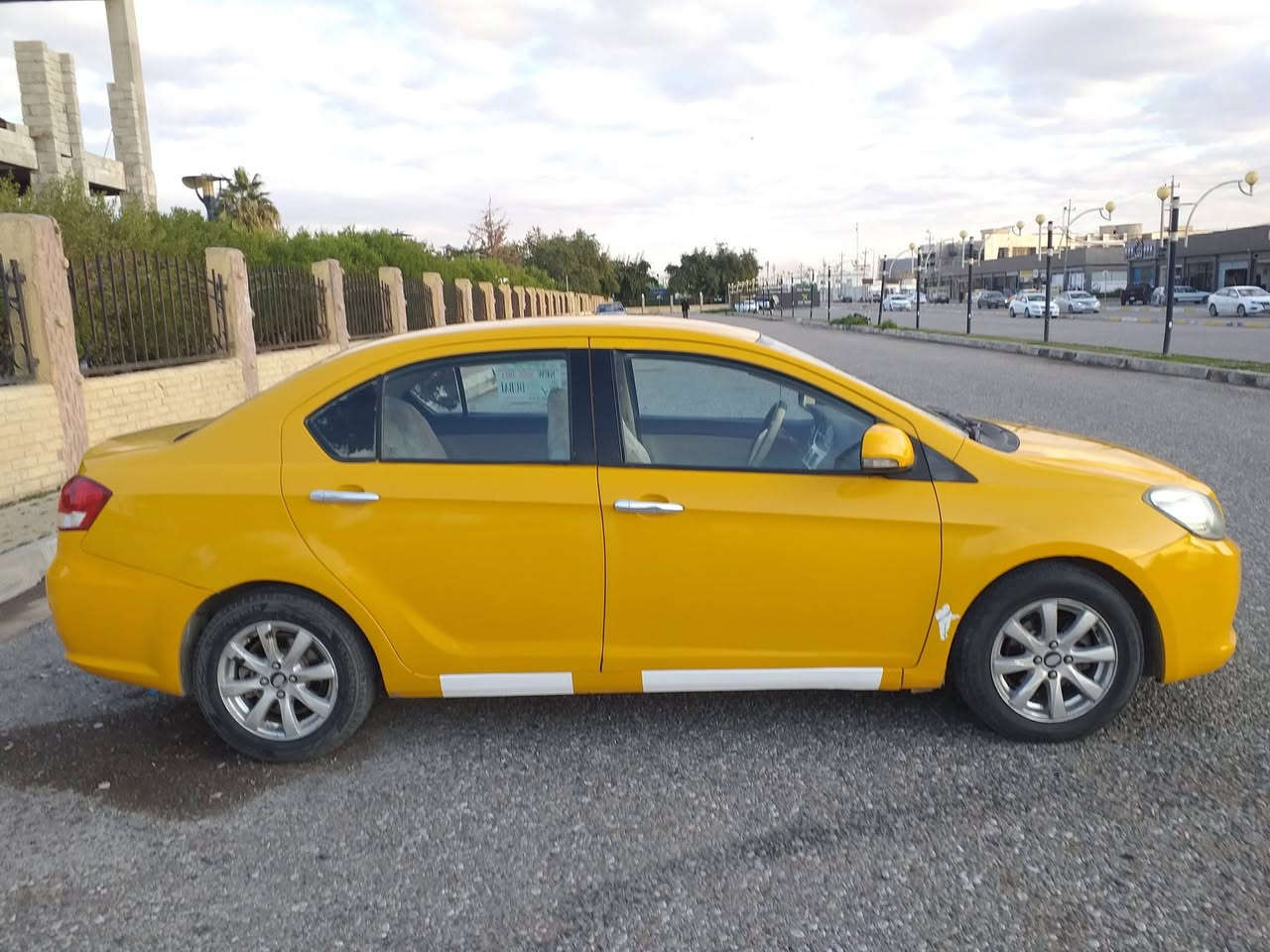 متاح اكريت ويل موديل ٢٠١٣ مشروع وطني رقم دولي هيه غرامات صفر شرط تحويل بدون ضربه بيه تصفيات شي قليل كير محرك لاصرف ولا بخار قفل مركزي شاشه ايبات كامره تدفءه تبريد صدر جديد باور جديد كهرباءاته كامله مكمله اي نقص مابيه ٥٤ بيه مجال *********** دوشمه جديده سياره جاهزه ونضيفه
