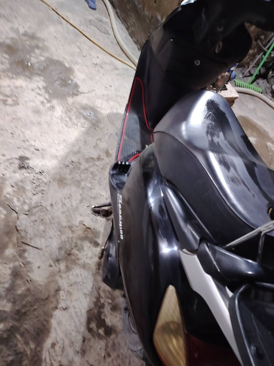 دراجه سبيسي ياباني نظيفه سلف هندر كهربايات شغاله كيجات بانزين سرعه الدراجة كل حلوه ونظيفه مفتوحه مره وحده السعر 600 وبيه مجال رقمي ***********
