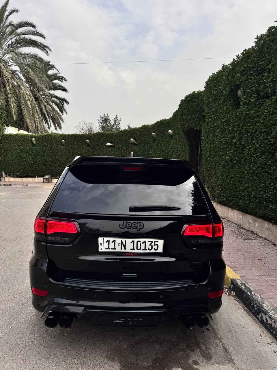 Jeep Grand Cherokee SRT 2018👿
للبيع فقط جيب كراند شيروكي SRT اصل 
الموديل : 2018 
المحرك : V8 / 6400 
الكير : أوتوماتيك
العداد : 62 الف
الون :  اسود 
الحالة وارد كندي الضرر : بنيد فقط بدون دواخل نهائيا  ايرباك دشبول وراجع سستم 100% 💯 

الـــــمـــواصــفـــــات 

فول مواصفات خنك لل اخير 1/1 لل اخير
من رادار الامامي وخلفي وجوانب .. الخ 

رادار امامي مع مانع تصادم . 
رادار خلفي نظام بريك اوتماتيكي ( Auto Break System )
نظام الاسطفاف الالي (اوتوپارك) 
نظام تحذير الخروج عن المسار 
دفع رباعي 4x4 . 
فرش المقاعد من الجلد والشاموا 
دشبول جلد  . 
صفي المقاعد الأمامية كهربائية 
ذاكرة لحفظ وضعيات الجلوس ( كرسي السائق ميموري) 
صفي المقاعد الأمامية مع تبريد وتدفئة . 
صف المقاعد الخلفية مع تدفئة .
انظمة القيادة على حلبات السباق  (رياضي) 
نقطة عمياء  ( رادار جانبي) 
ويل SRT  اكبر حجم قياس 20 انج
مقود  (ستيرن) السائق كهربائي 
تدفئة ستيرن 
سقف بانوراما
شاشه كبيرة 
مصابيح امامية زنون 
المصابيح الأمامية مع LED لايت 
مصابيح خلفيه (بك لايت)  لد
كشافات ضباب بروجكتر زنون 
تشغيل عن بعد
صندوق كهربائي 
حساسات أمامية اصليه تظهر في الدشبول
حساسات خلفية اصليه تظهر في الدشبول
كاميرا خلفية اصليه دواره
بخاخ ماء لتنظيف المصابيح الامامية (زراك لايت)
مرايا متحسسه للضوء العالي
بلوتوث تلفون 
محدد سرعة  ( كروز سرعه )
ايرباكات عدد 12 
نظام صعود مرتفعات
نظام تزحلق 
نظام معرفة ضغط الاطارات
نظام اقتصاد بالوقود eco
نظام مكابح  EBD 
عداد 300 سرعه مفتوحه 

عليها ادامه كامله تنضيف منضومة الاحتراق بالثلج الجاف يم مصطفى ايكل وبلكات جدد وتخم تايرات تويو جديد وباتري جديد وصدر امامي خلفي نفظ جديد مع الدهون كامله كله جديد يعني فلس متحتاج نهائيا وكل نقص ماكو

الاضـــــــافــــــاات 

برمجة سيفتي مصطفى ايكل فتح لوك العقل والكير والمراوح على الاستخدام اليومي برمجة ميثانول 

عليه شوته K/n كبيرة مفتوحة  
قايش مكينه اخضر هليكات 
بلكات ريسنك 
فيول بام وال برو ريسنك 450 LPH
ولف حماوه مشموتو 82 
منضومه ميثانول استيج 3 AEM 
كيج AFR من شركة AEM 
تخم تاير جديد تويو حجم 295/45/20 ياباني نقشه التويو الرياضي 

عليها تفريغ دون بايب سل استيل مع دبات فورتك اصليات 
X-pip Stainless Steel 304 3 انج
باقي البواري من طول للـ طول كورسا 
 دبات خلفيه كورسا Stainless Steel انج 3 
حلوك دبات كورسا بلاك سيراميك 

لحيه اماميه SRT 
شفقه خلفيه SRT
شفقه صندوك خلفيه SRT
دفيوزر خلفي SRT 
سيت احزمه امان احمر SRT 
قواعد ارقام SRT Cnc مميزه 

دركة تراك هوك والغرفه والابطاين بيبان تراك هوك جلد نضافه الغرفه 100% 

عليه ادامه كامله الاخير يم خدمات الحسام🛠️
تبديل الدهون من شركة لوكاس - Lucas 

دهن اكسل خلفي لوكاس 
دهن اكسل امامي لوكاس 
دهن الكير لوكاس 
تبديل منضومه الماء راديتر لوكاس 
دهن المكينه موبل وان 

شرط الفحص مكينه وكير وكاردن واكسل  كفاله عامه 💯

اخوان السوك كل شي بيه ميعجبك السعر اعبر المنشور وادعيلنا بالرزق سياره متعوب عليها وناصبه الاخير متتقارن ب المهجومات ☺️🖤

رقم بغداد الجديد  تحويل ثاني يوم 
السعر : 31 ونص 315 ورقه   
الموقع : بغداد زيونه 

الاستفسار اتصال او واتساب فقط : ***********
