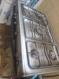 طباخ • شغال • نضيف