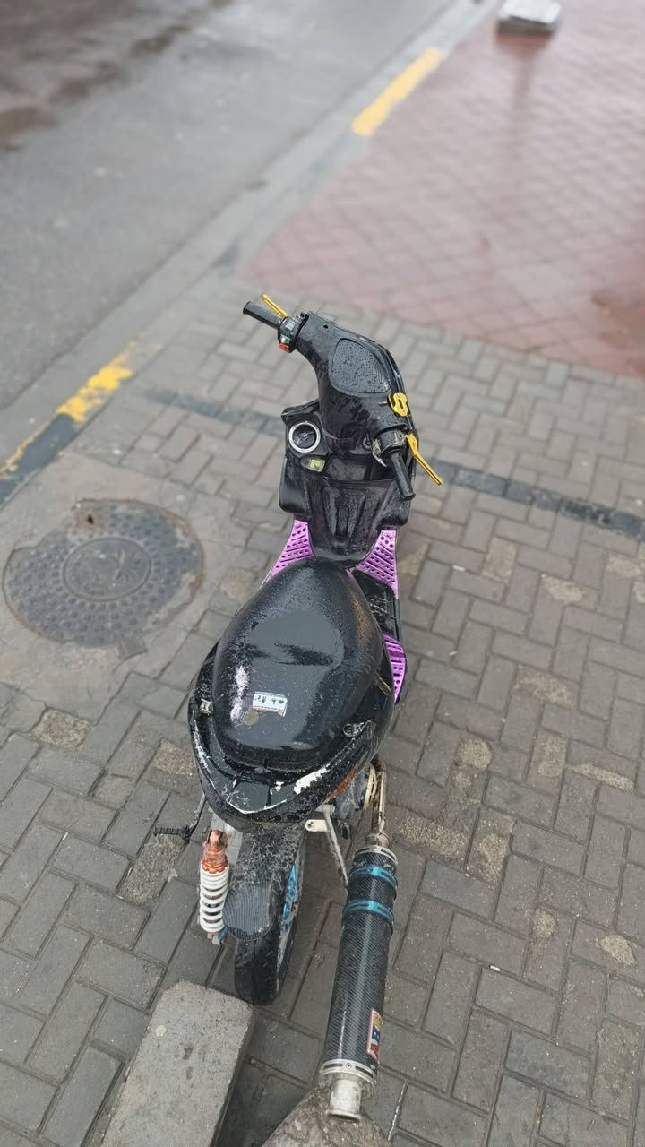 سلام عليكم ناقل للبيع دراجه مفوله تزويد مكينه هاون عليه كابريته قفاز كلجات رياضي بيه دراجه مابيه نقص عوزه راجز مال سلف خرط بيه بوشه ٥٦ ونص سعره ٧٠٠ وبيه مجال قليل كلش سبب بيع محتاج فلوس رقمي ***********
