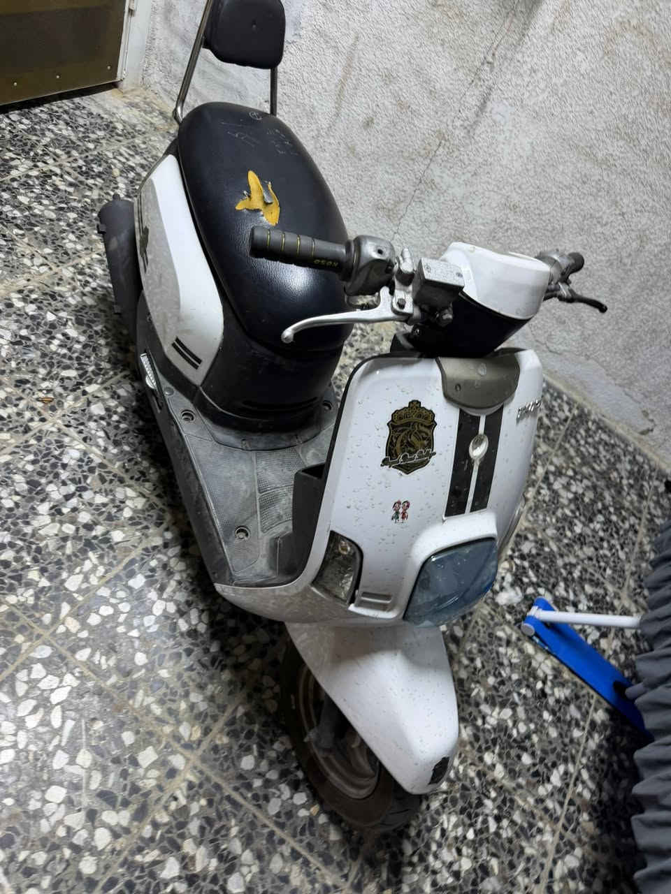دراجه بوليس للبيع دراجه كلش نضيفه تجي وتشوف بعينك تفحص قبل لتاخذها سعر 600الف مكان بغداد للتواصل ***********
