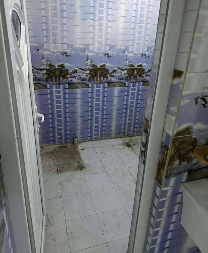 السلام عليكم 
يتوفر بيت بناء حديث 200 متر مربع 2 غرف نوم 45 / صاله واسعه / استقبال 46 / و 3 حمامات وحوش البيت جاهز ، سخان تانكي ماطور خط امبير

ابي الخصيب كوت الفداغ شارع الشاليهات ، يبعد تقريبا 150 متر عن السايدين ، البيت على شارع رئيسيي تجاري ، البيت ينفع تجاري او سكني ، الايجار 550 شامل  
ستفسار ابو عباس 
***********
الكهرباء والماء
